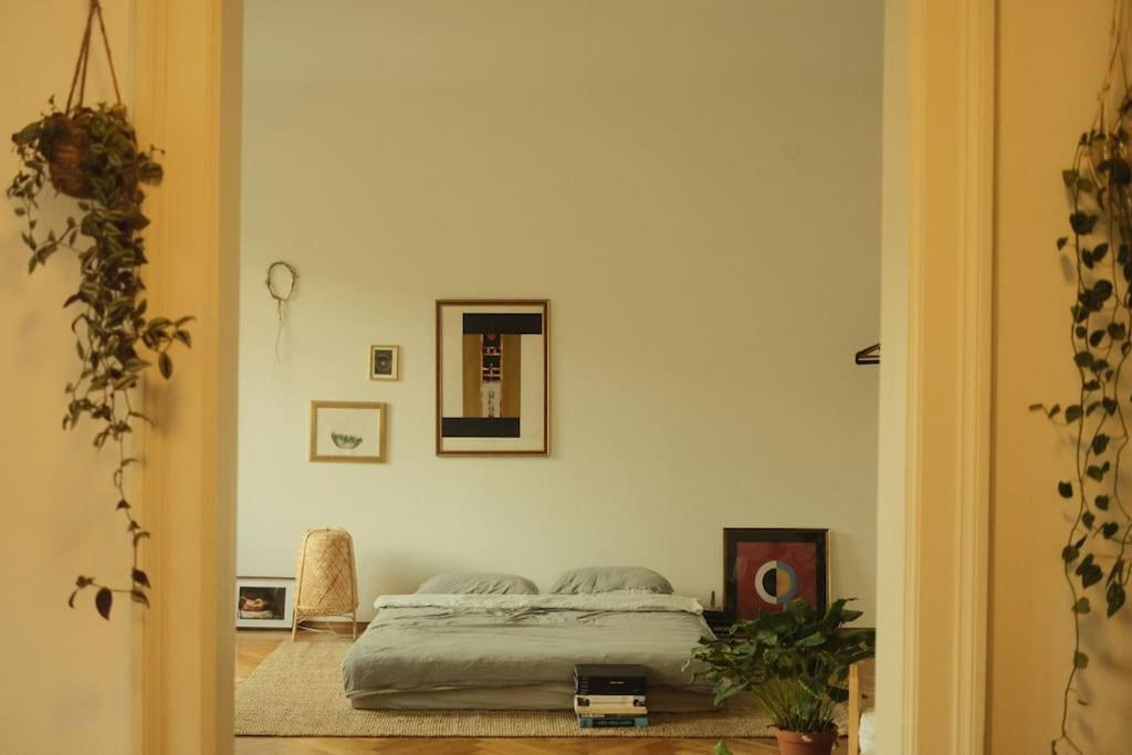 Spacious In Center Apartment