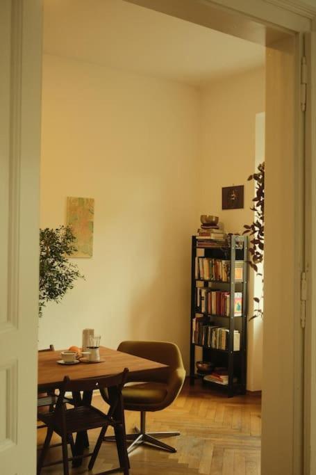 Apartment Spacious In Center