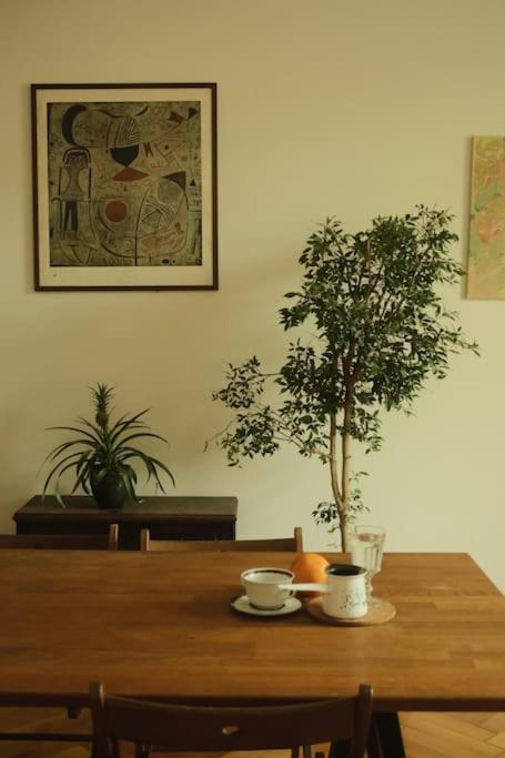 Spacious In Center Apartment *